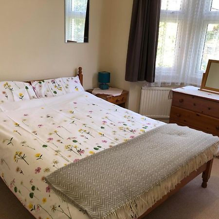 Spacious West London 2 Bedroom Apartment Extérieur photo