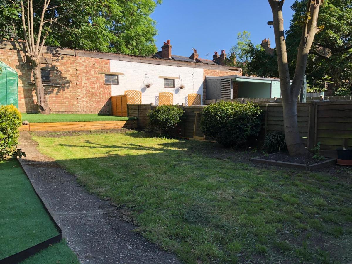 Spacious West London 2 Bedroom Apartment Extérieur photo