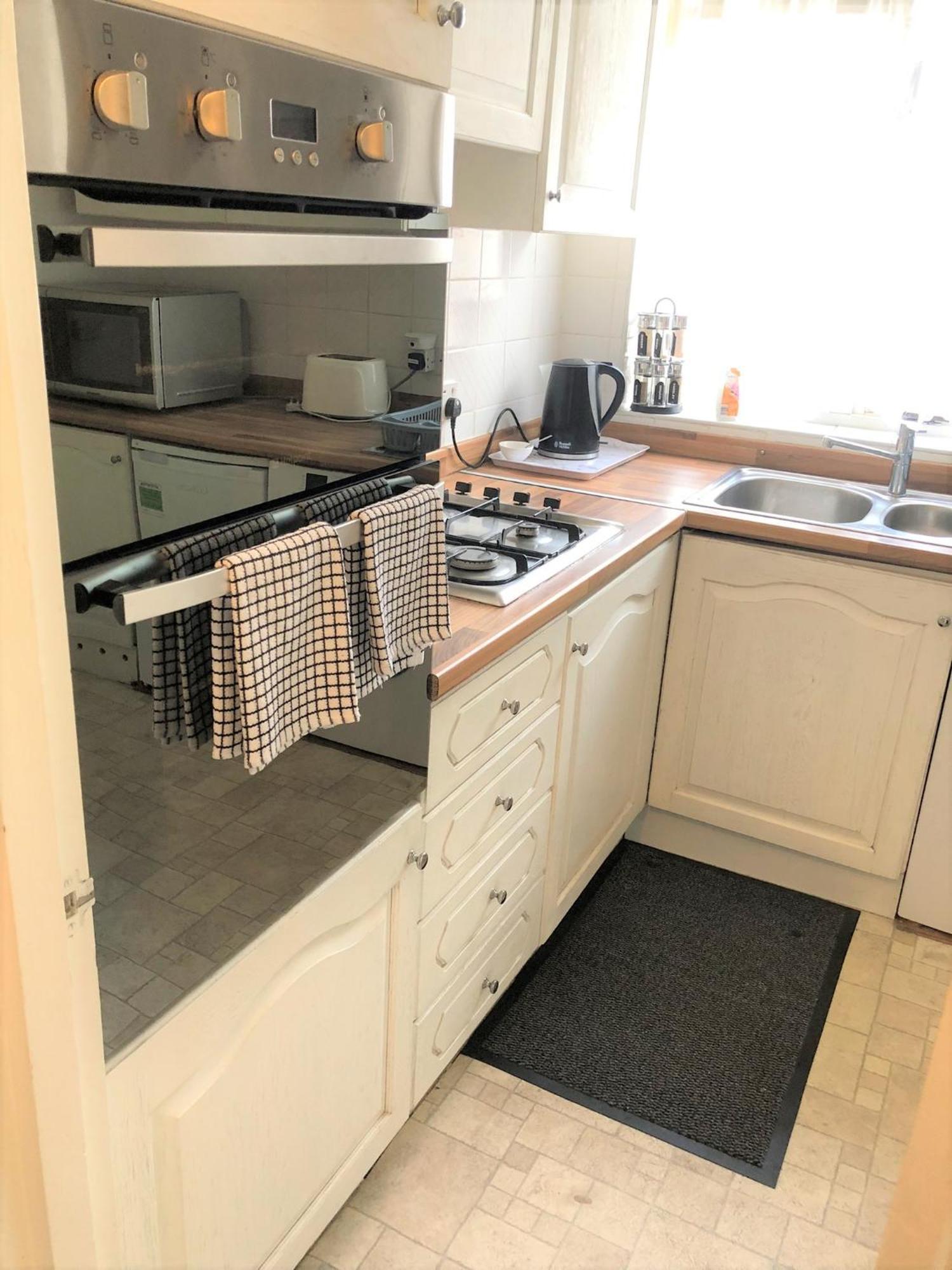 Spacious West London 2 Bedroom Apartment Extérieur photo