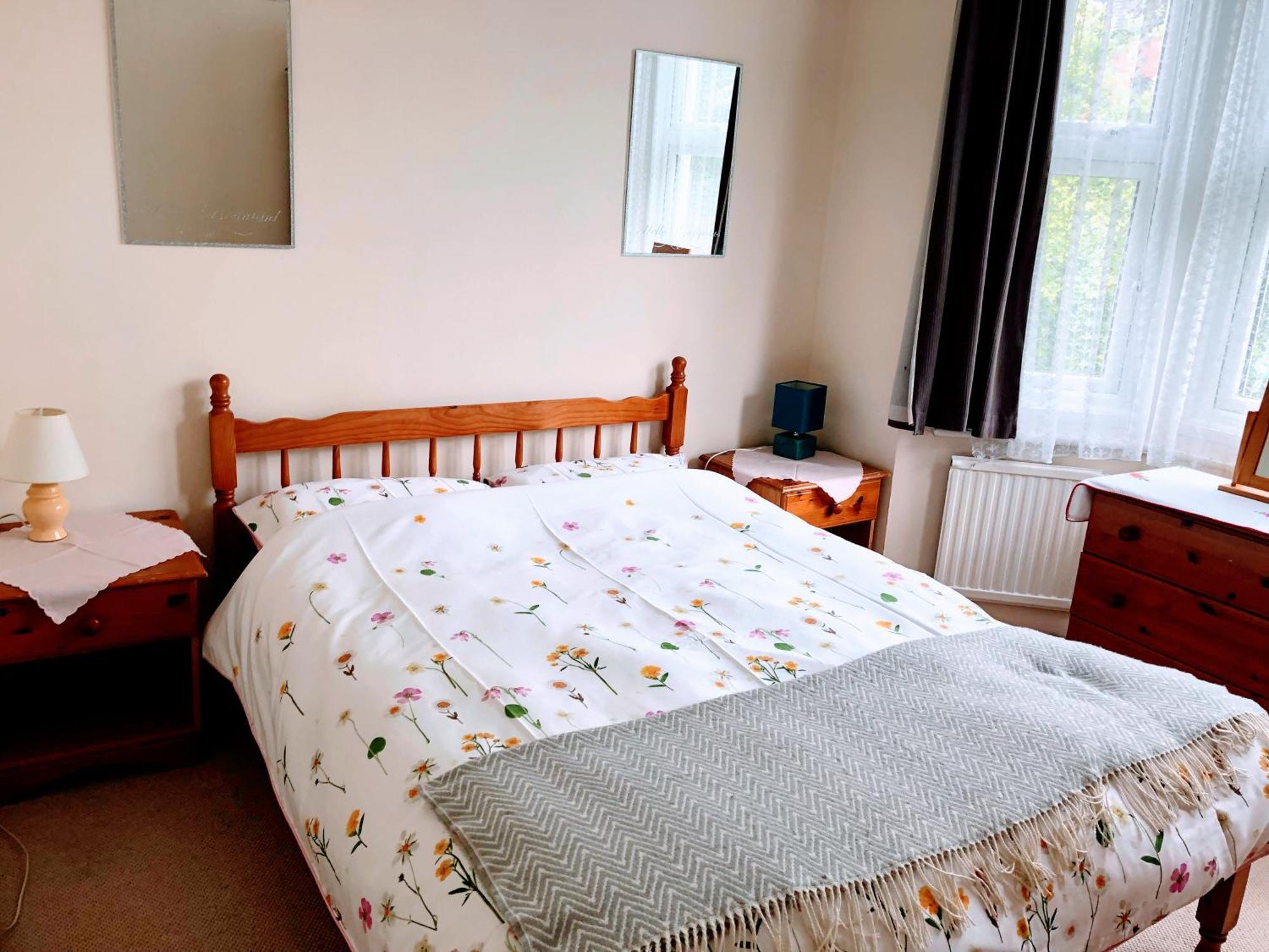 Spacious West London 2 Bedroom Apartment Extérieur photo