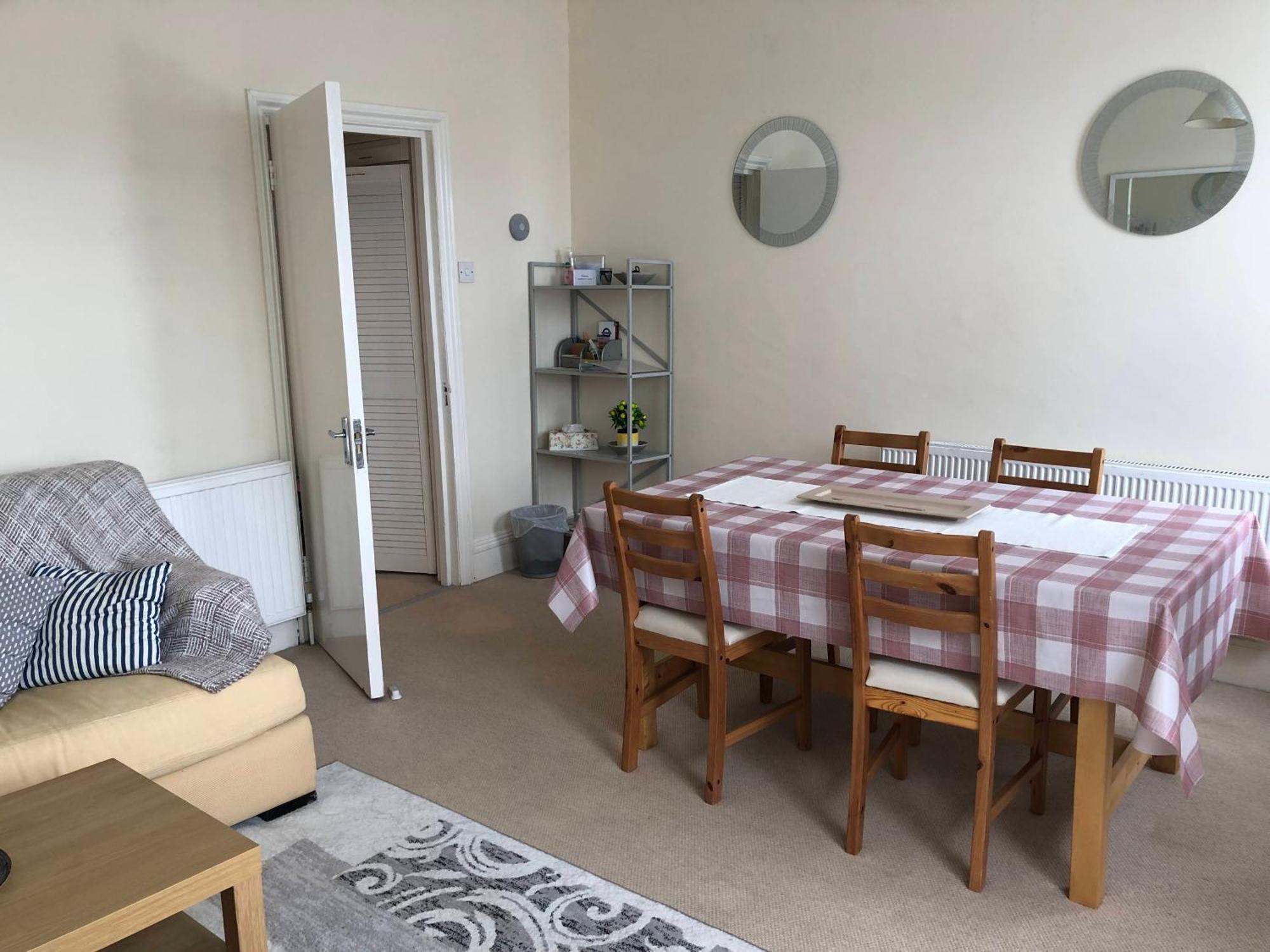 Spacious West London 2 Bedroom Apartment Extérieur photo