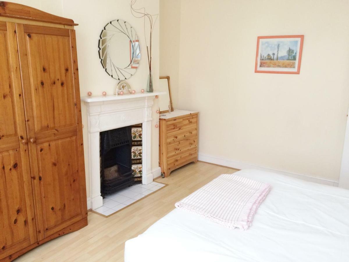 Spacious West London 2 Bedroom Apartment Extérieur photo