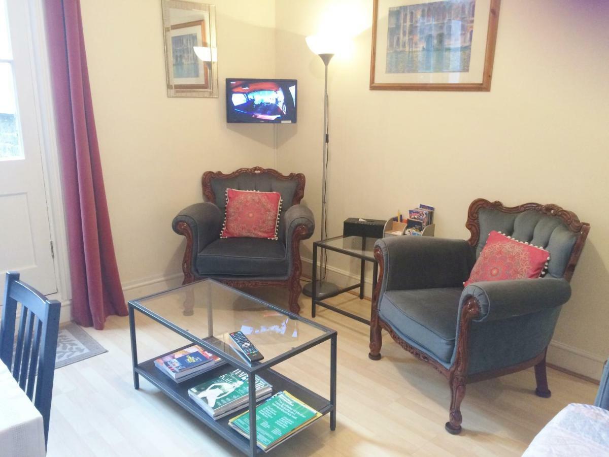 Spacious West London 2 Bedroom Apartment Extérieur photo