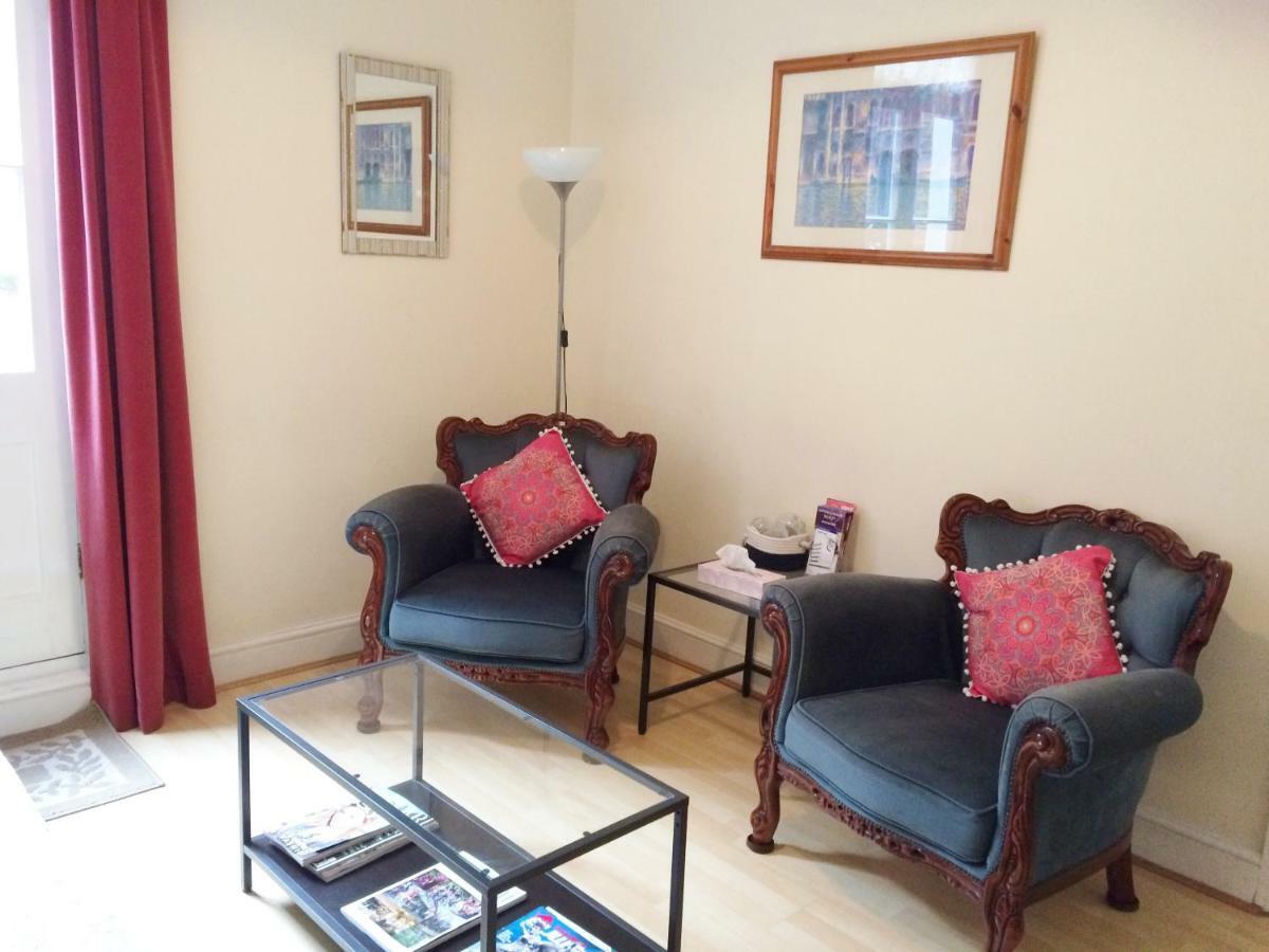 Spacious West London 2 Bedroom Apartment Extérieur photo