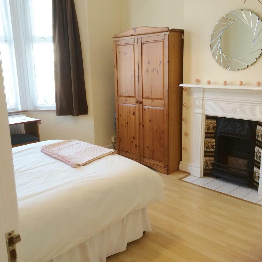 Spacious West London 2 Bedroom Apartment Extérieur photo