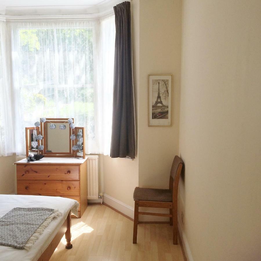 Spacious West London 2 Bedroom Apartment Extérieur photo