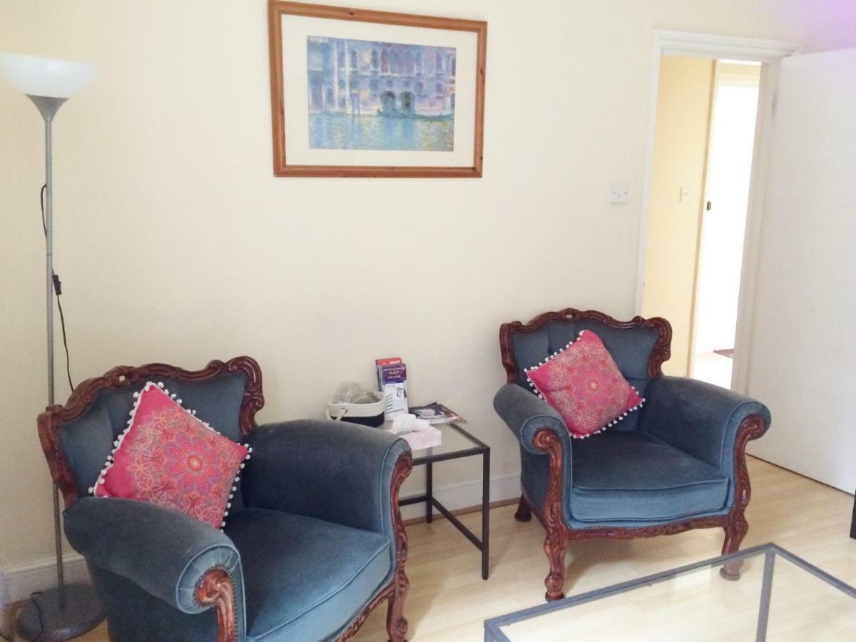Spacious West London 2 Bedroom Apartment Extérieur photo